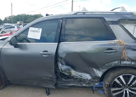 2023 Nissan Pathfinder Platinum 4Wd from USA, damaged, VIN 5N1DR3DK2PC273689